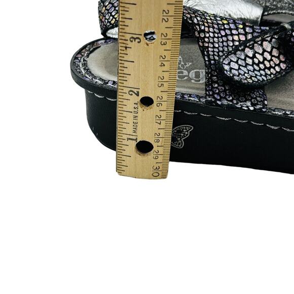 Womens Alegria Kleo Zesty Gladiator Sandals Iridescent Snake Gem Buttons 11.5 12 - Picture 13 of 14